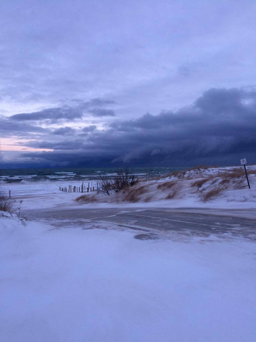Lake snow machine